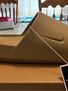 Nike Monochrome Slide Sandal in Taupe